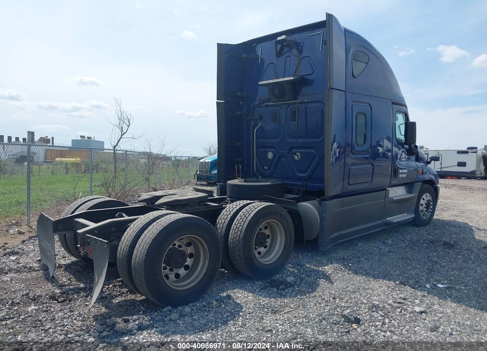 2017 FREIGHTLINER CASCADIA 125 VIN: 3AKJGLDRXHSHC1975