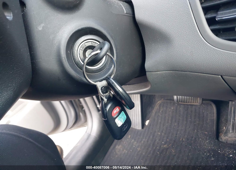 2013 HYUNDAI ELANTRA VIN: KMHDH6AE4DU008121