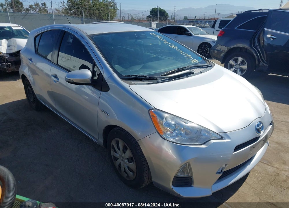 2013 TOYOTA PRIUS C TWO VIN: JTDKDTB32D1537216