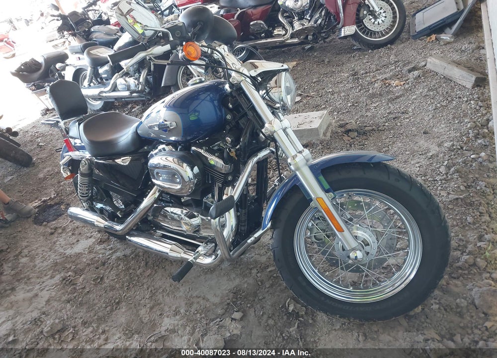2017 HARLEY-DAVIDSON XL1200 C VIN: 1HD1CT313HC440000