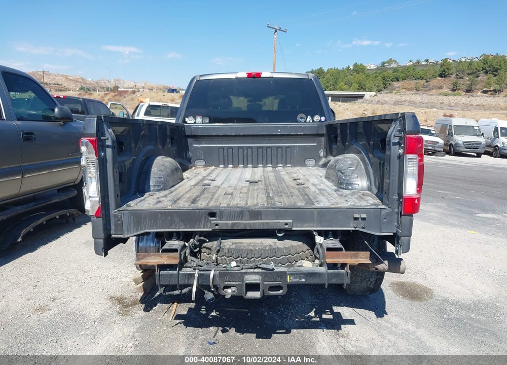 2017 FORD F-350 XLT VIN: 1FT8W3BT0HEC09537