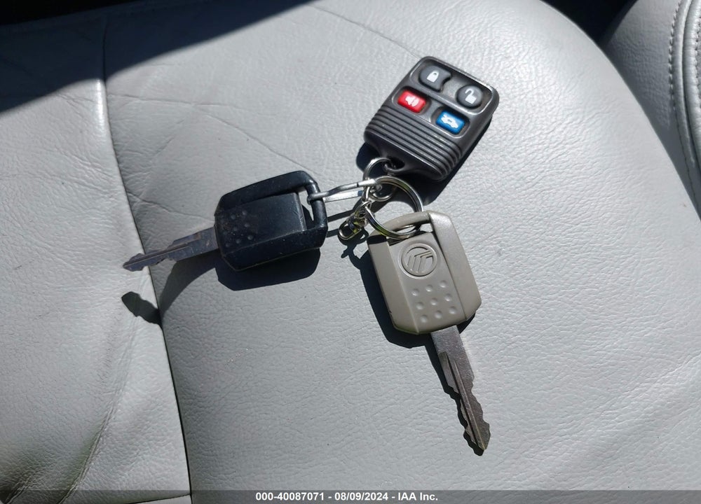 2005 MERCURY GRAND MARQUIS VIN: 2MEFM75W85X633177