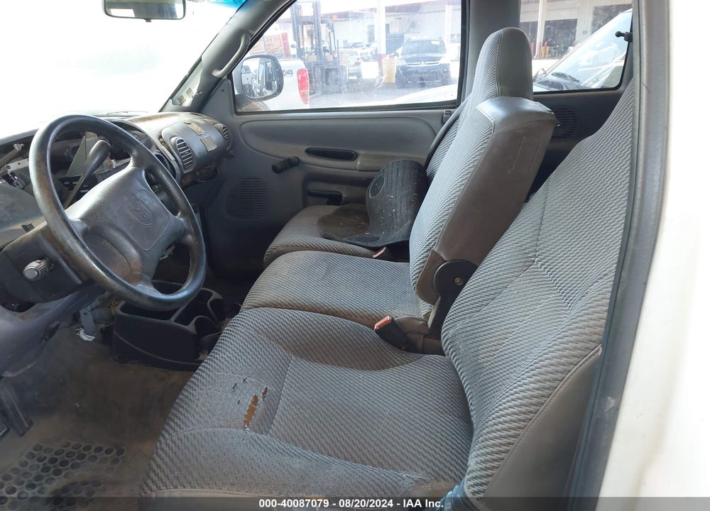 2000 DODGE RAM 1500 ST VIN: 3B7HC12Y3YG126461