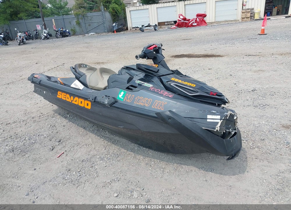 2021 SEADOO --- VIN: YDV34015L021