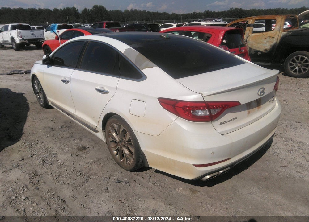 2015 HYUNDAI SONATA LIMITED 2.0T VIN: 5NPE34AB2FH169355