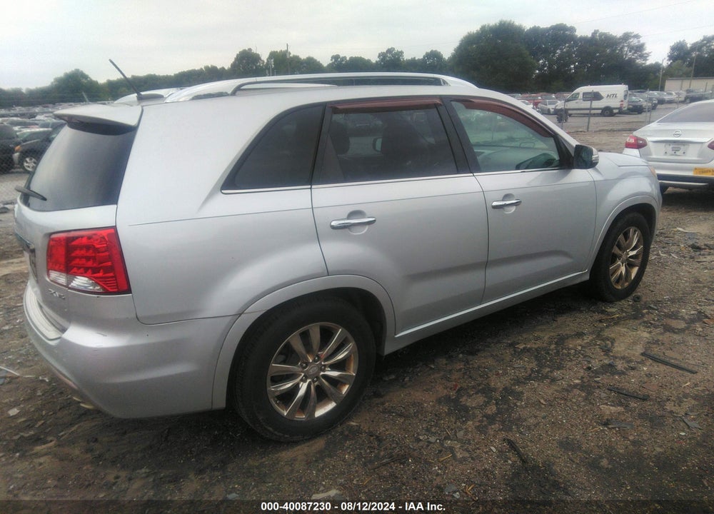 2011 KIA SORENTO SX V6 VIN: 5XYKW4A26BG094977