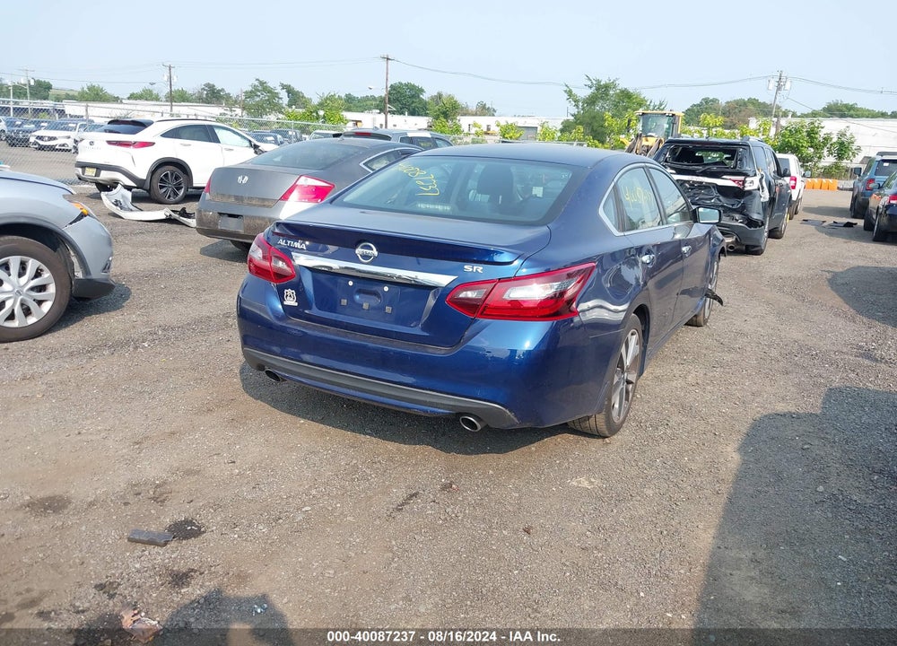 2017 NISSAN ALTIMA VIN: 1N4AL3AP4HC118321