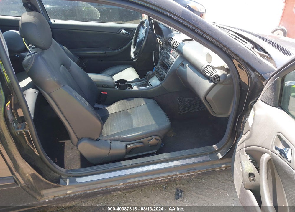 2004 MERCEDES-BENZ C 230 KOMPRESSOR SPORT VIN: WDBRN40J54A567926
