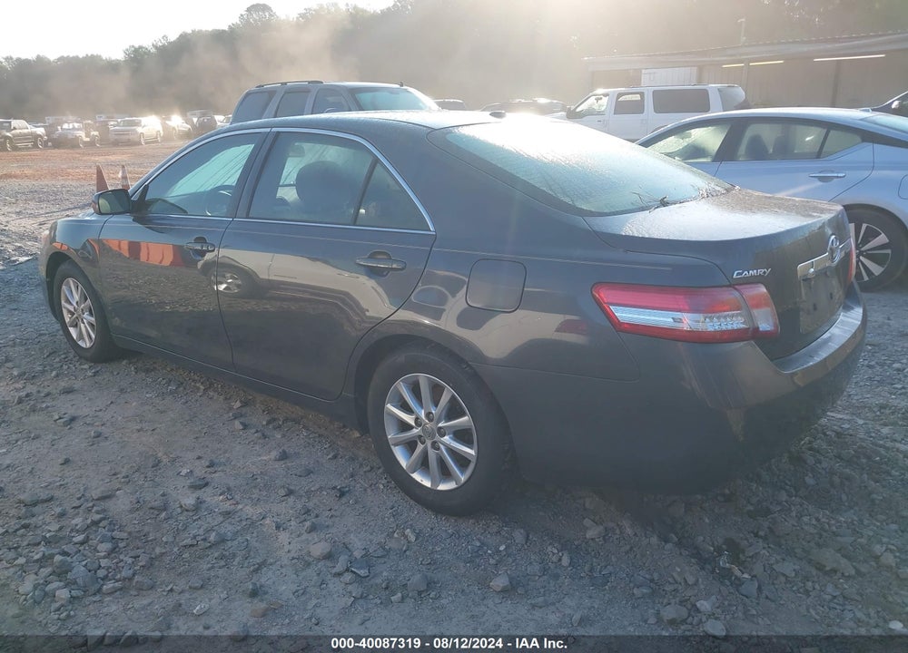 2011 TOYOTA CAMRY XLE VIN: 4T1BF3EK9BU218304