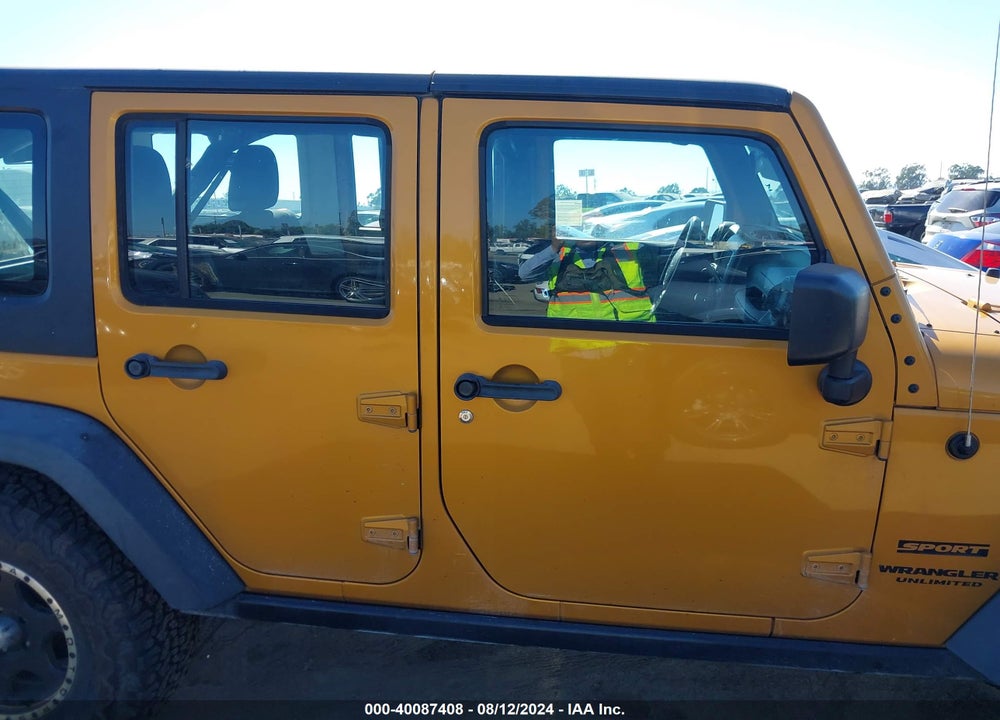 2014 JEEP WRANGLER UNLIMITED SPORT VIN: 1C4BJWDG3EL292071