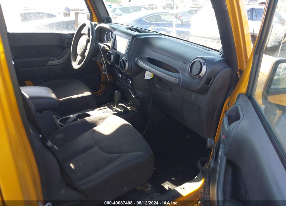 2014 JEEP WRANGLER UNLIMITED SPORT VIN: 1C4BJWDG3EL292071