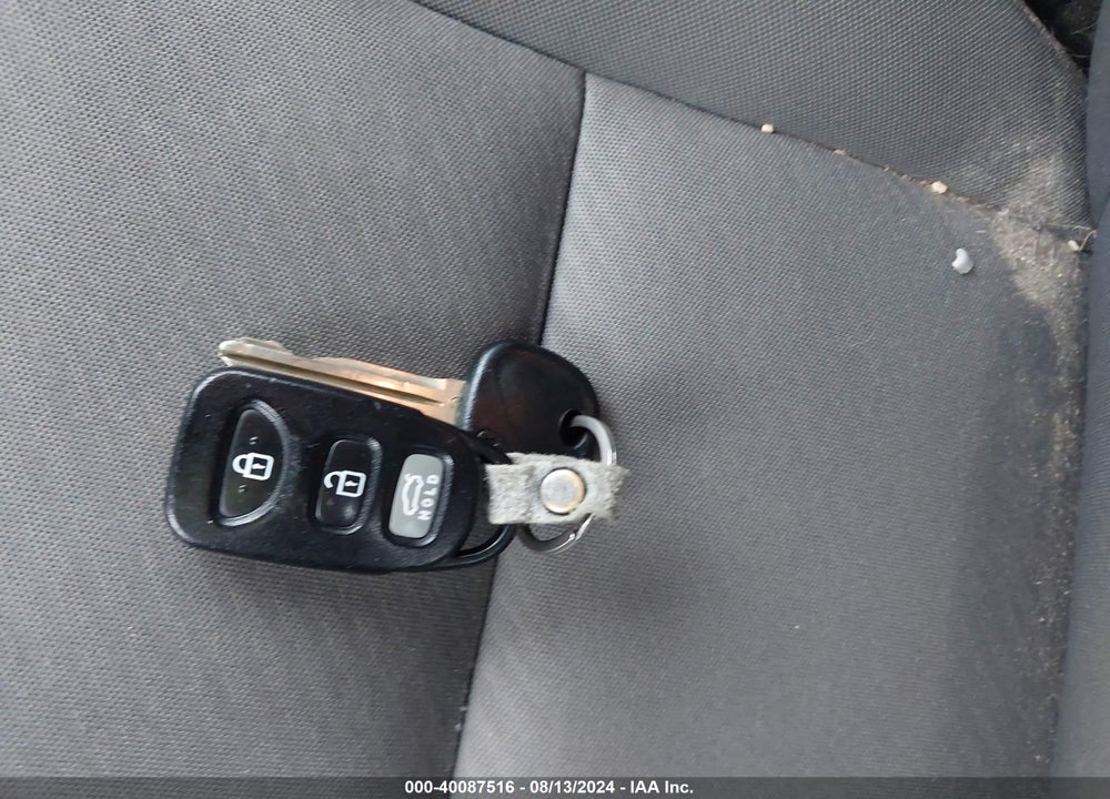 2013 HYUNDAI ELANTRA GLS VIN: KMHDH4AE6DU507586