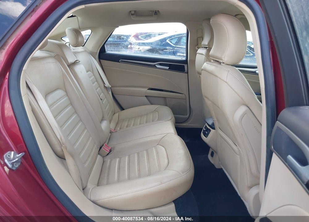 2015 FORD FUSION SE VIN: 1FA6P0HDXF5114019