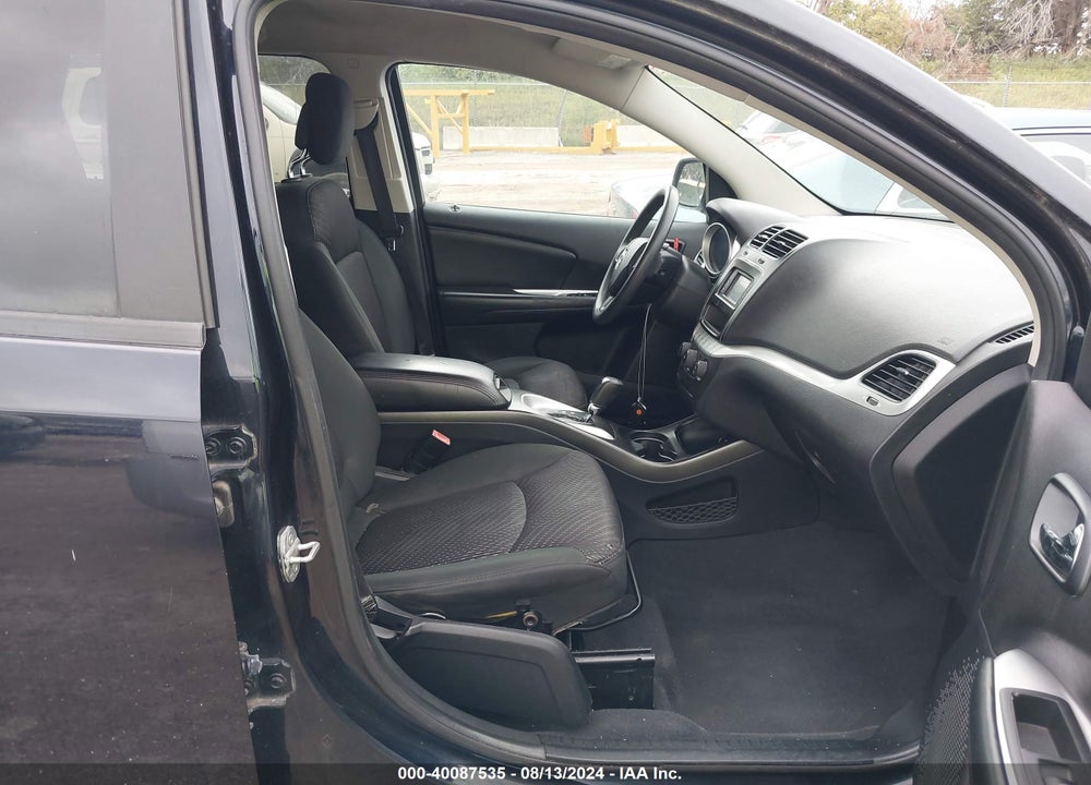 2011 DODGE JOURNEY VIN: 3D4PH1FG4BT523175