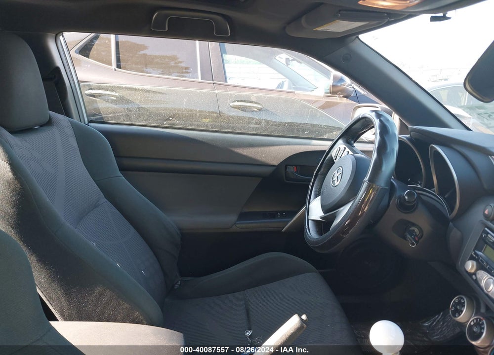 2011 SCION TC VIN: JTKJF5C71B3015268