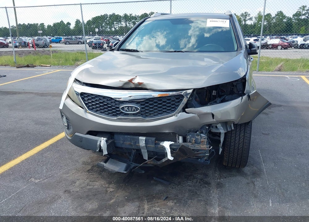 2011 KIA SORENTO EX V6 VIN: 5XYKUDA29BG124169