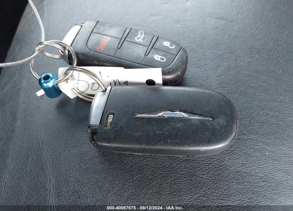 2014 CHRYSLER 300 VIN: 2C3CCAAG1EH288561