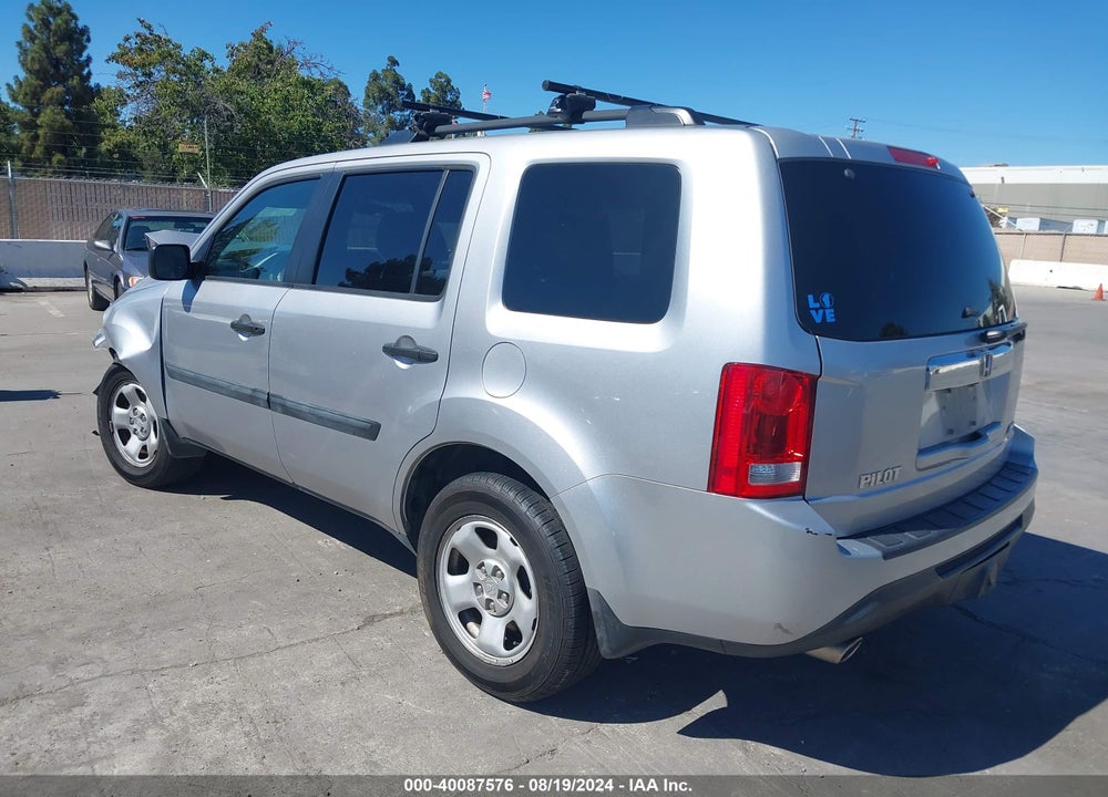 2015 HONDA PILOT LX VIN: 5FNYF4H24FB041109