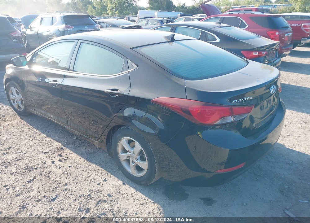 2014 HYUNDAI ELANTRA VIN: 5NPDH4AE7EH472198