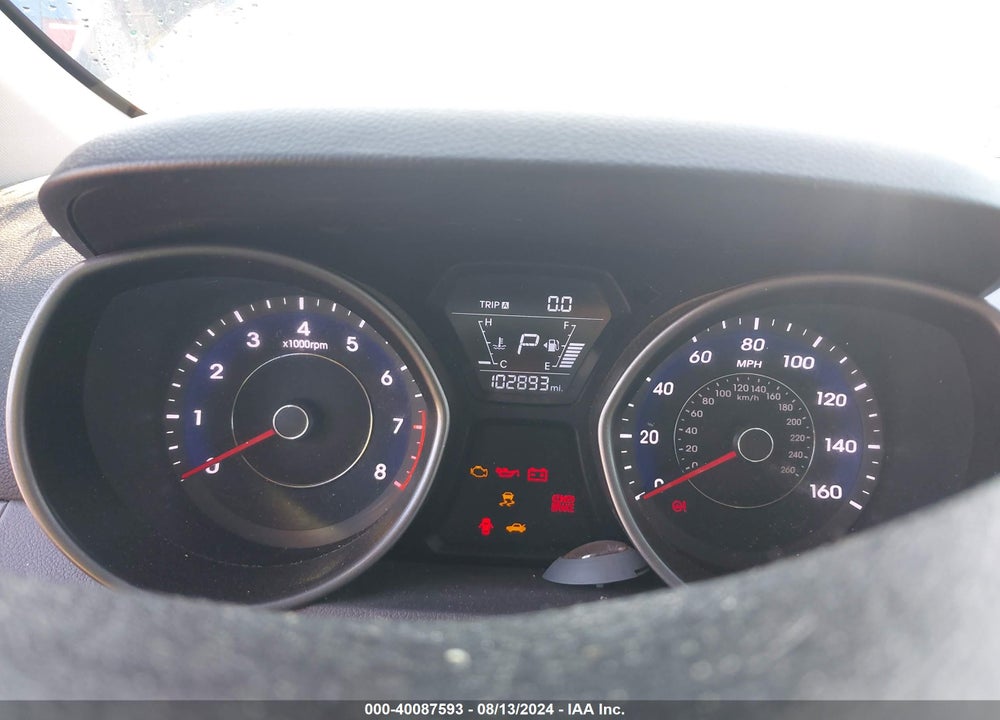 2014 HYUNDAI ELANTRA VIN: 5NPDH4AE7EH472198