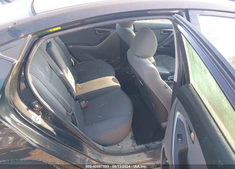 2014 HYUNDAI ELANTRA VIN: 5NPDH4AE7EH472198