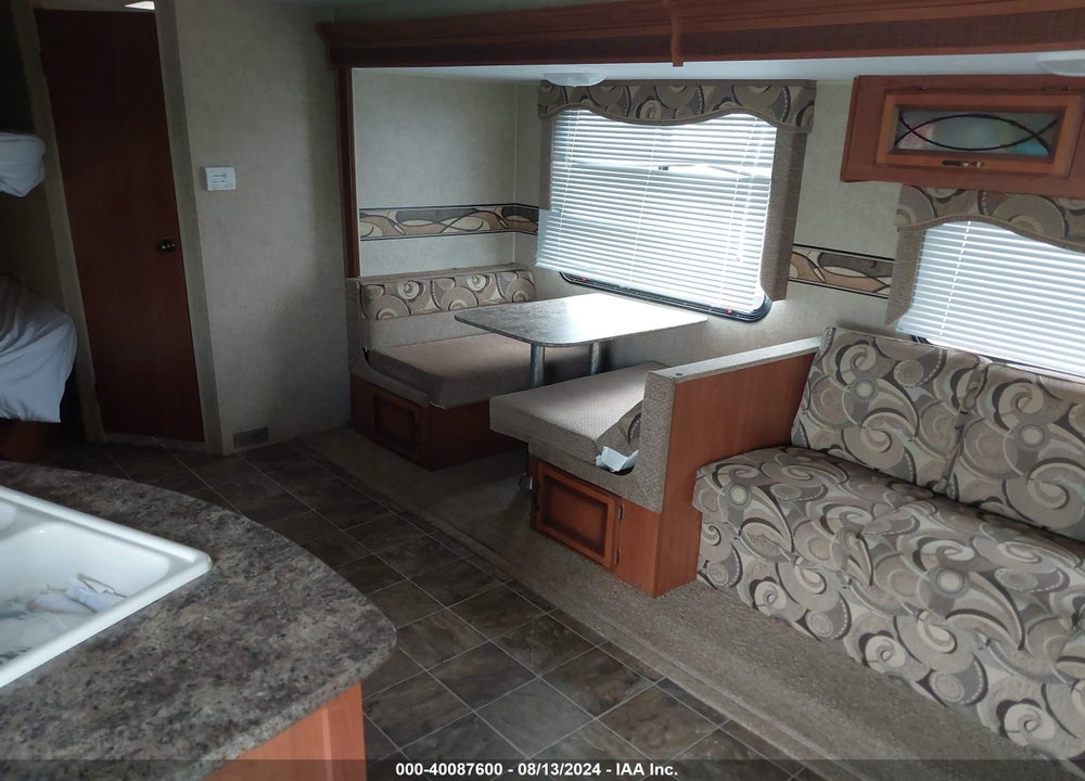 2015 KZ INC SPORTSMAN 280 VIN: 4EZTU2826F5054397
