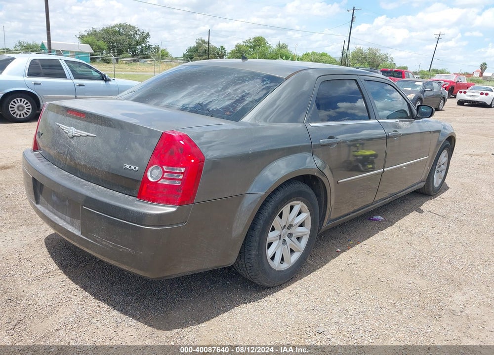 2008 CHRYSLER 300 LX VIN: 2C3KA43R18H323055
