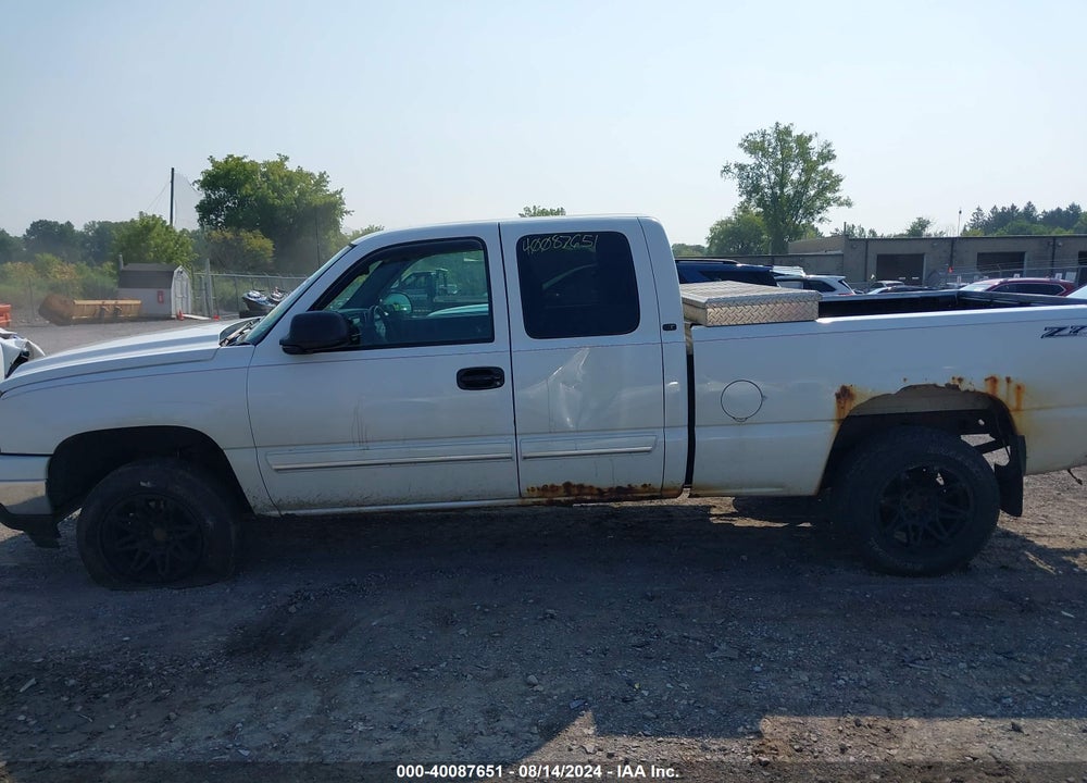 2006 CHEVROLET SILVERADO 1500 LT1 VIN: 2GCEK19V861112000