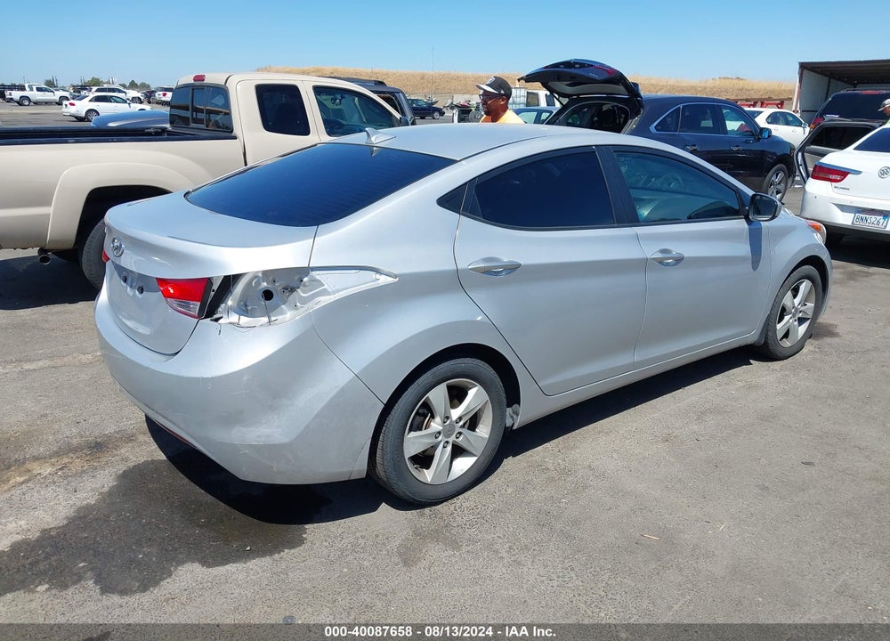 2013 HYUNDAI ELANTRA GLS VIN: KMHDH4AE2DU823518