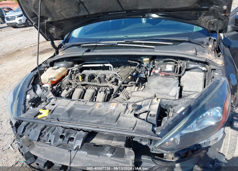 2015 FORD FOCUS SE VIN: 1FADP3F28FL299385