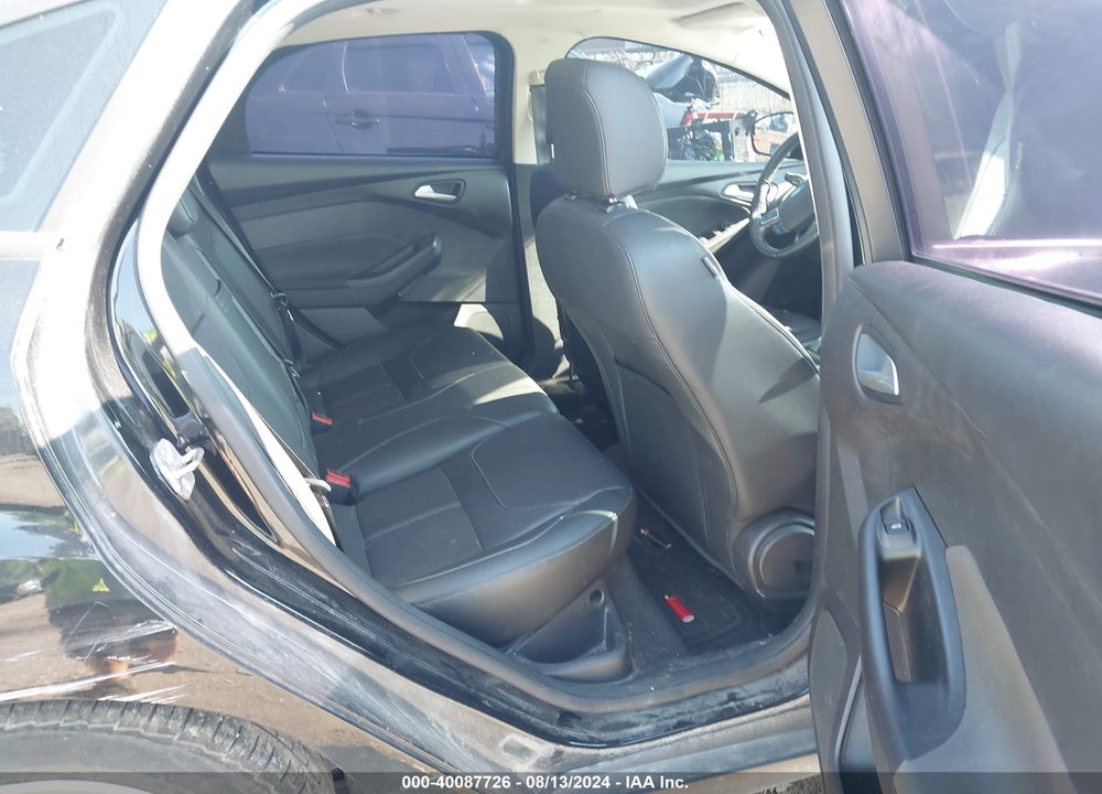 2015 FORD FOCUS SE VIN: 1FADP3F28FL299385