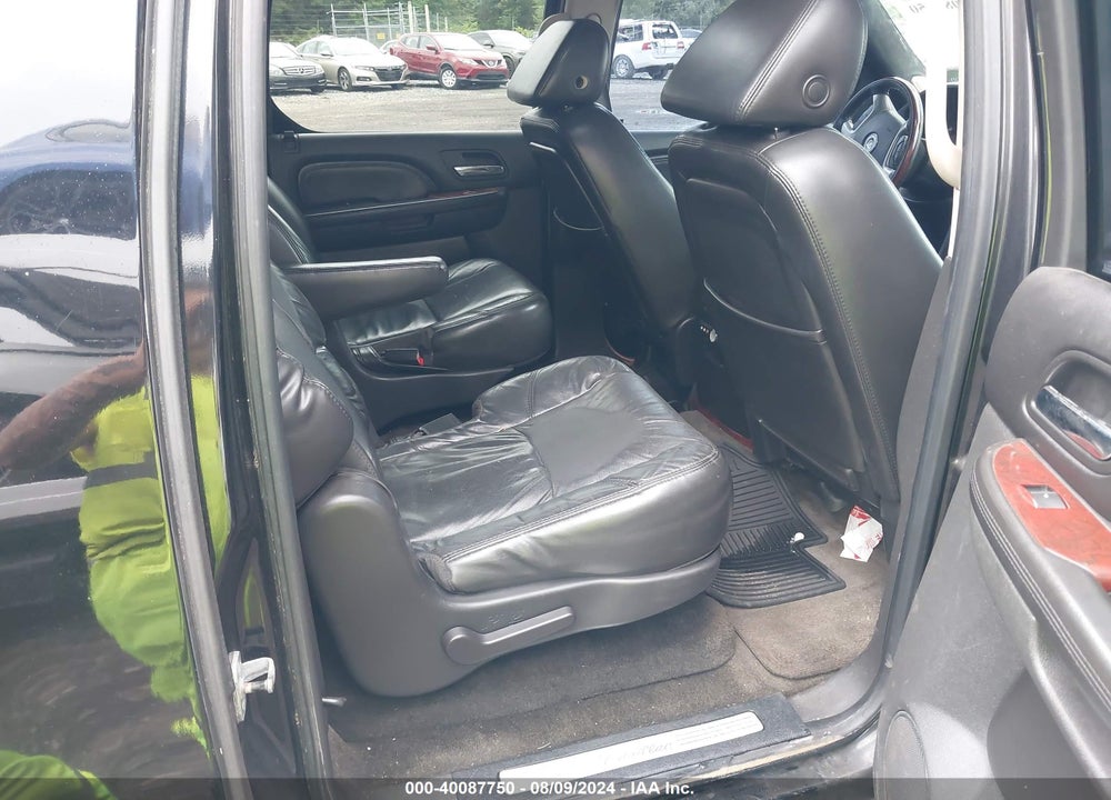 2007 CADILLAC ESCALADE ESV STANDARD VIN: 1GYFK66897R304660