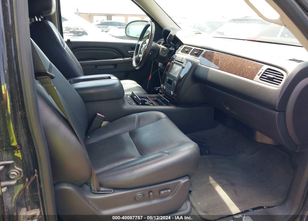 2013 GMC YUKON DENALI VIN: 1GKS2EEF7DR336439