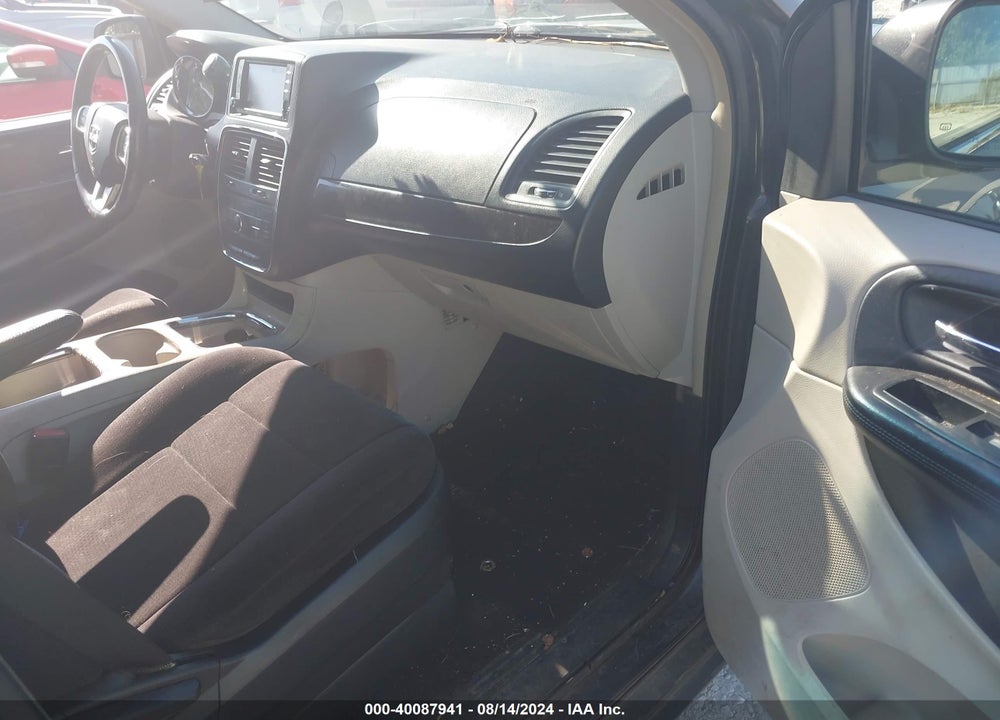 2011 DODGE GRAND CARAVAN CREW VIN: 2D4RN5DG6BR693312