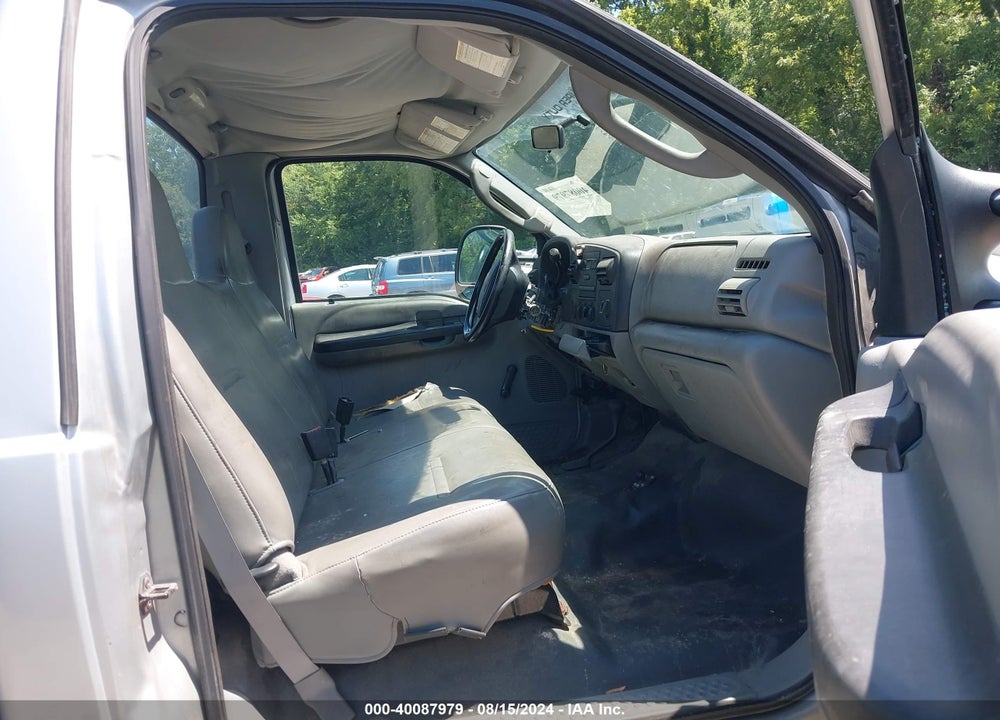 2005 FORD F-250 XL/XLT VIN: 1FTSF21Y25EB55991