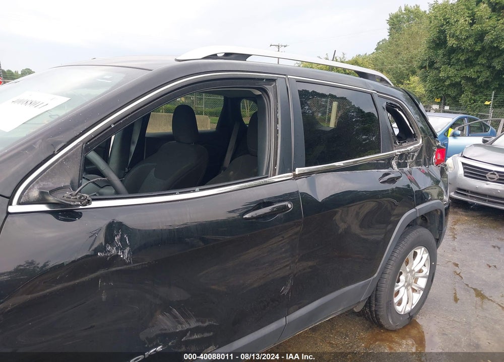 2019 JEEP CHEROKEE LATITUDE 4X4 VIN: 1C4PJMCB2KD237536