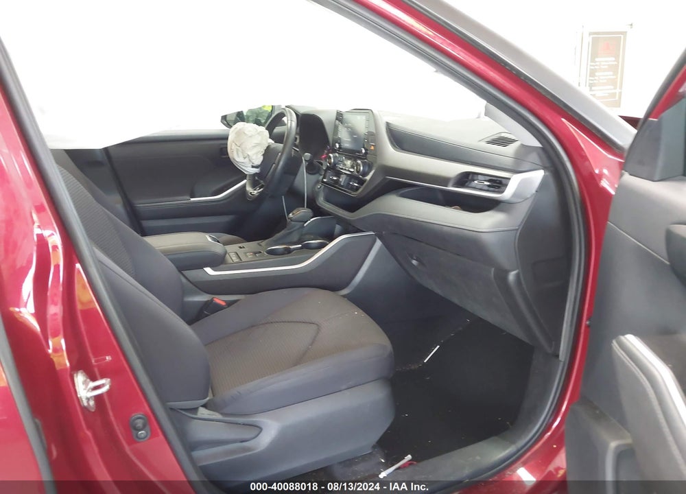 2020 TOYOTA HIGHLANDER LE VIN: 5TDZZRAHXLS506586