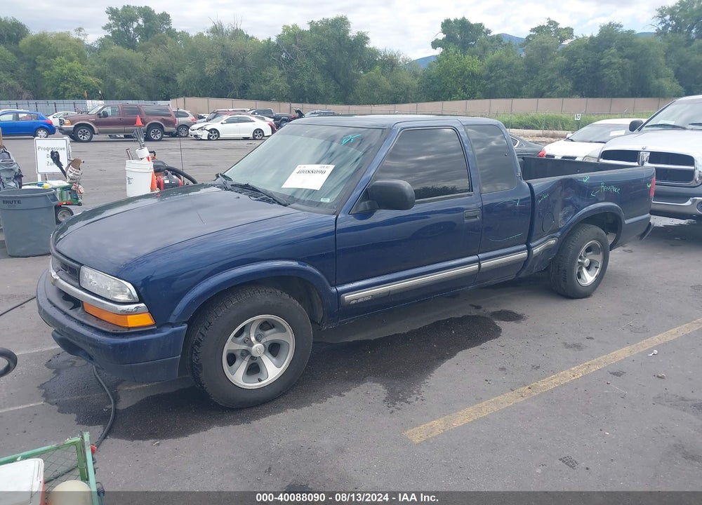 2001 CHEVROLET S TRUCK S10 VIN: 1GCCS19W418121833