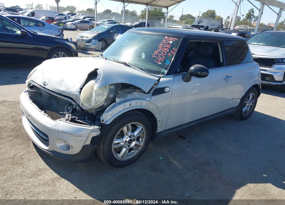 2011 MINI COOPER VIN: WMWSU3C53BT095349