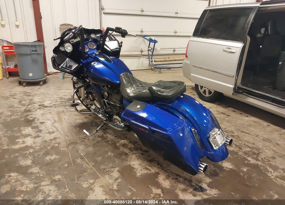 2012 HARLEY-DAVIDSON FLTRXSE CVO ROAD GLIDE CUSTOM VIN: 1HD1TC819CB958085
