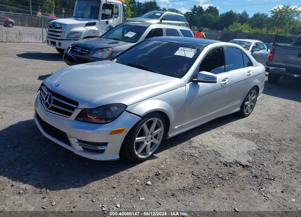 2014 MERCEDES-BENZ C 250 LUXURY/SPORT VIN: WDDGF4HBXEA961044