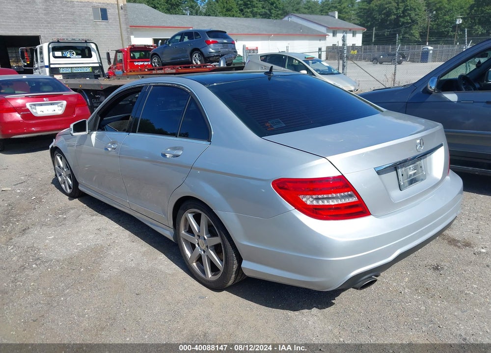 2014 MERCEDES-BENZ C 250 LUXURY/SPORT VIN: WDDGF4HBXEA961044