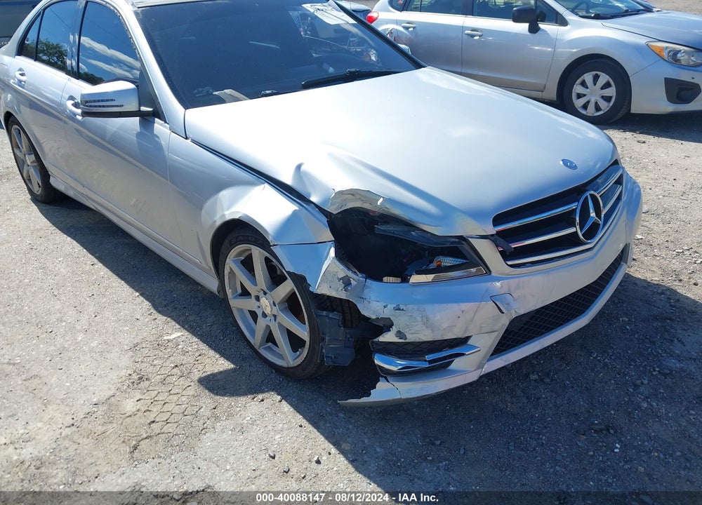 2014 MERCEDES-BENZ C 250 LUXURY/SPORT VIN: WDDGF4HBXEA961044