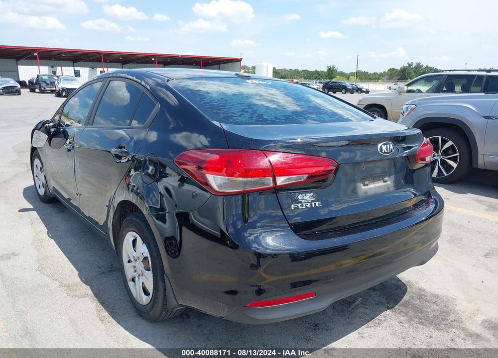 2018 KIA FORTE LX VIN: 3KPFK4A77JE192985