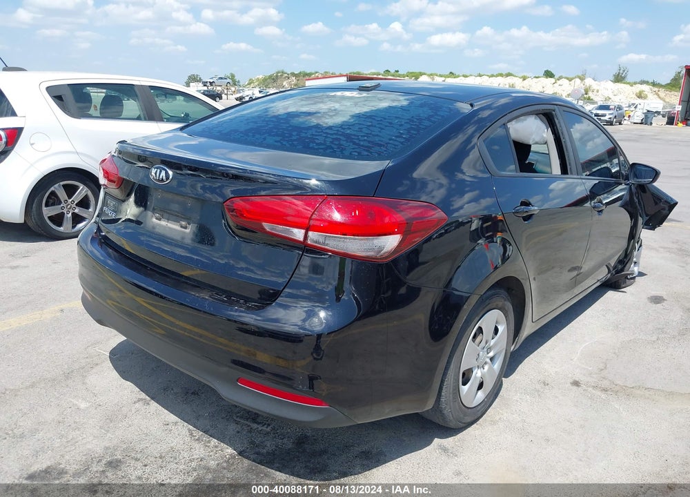 2018 KIA FORTE LX VIN: 3KPFK4A77JE192985