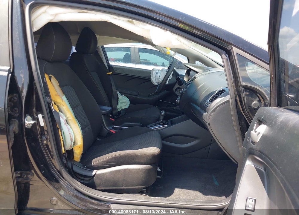 2018 KIA FORTE LX VIN: 3KPFK4A77JE192985