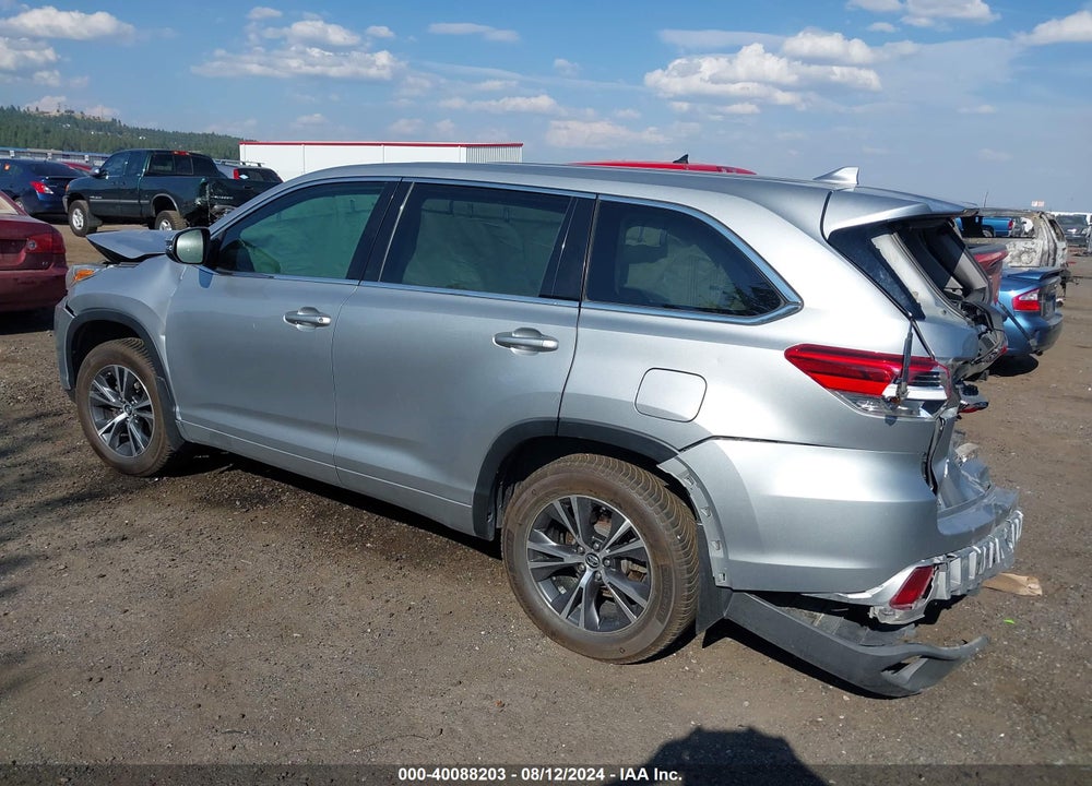 2017 TOYOTA HIGHLANDER LE PLUS VIN: 5TDBZRFH8HS363185