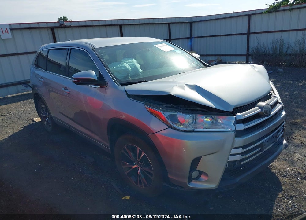 2017 TOYOTA HIGHLANDER LE PLUS VIN: 5TDBZRFH8HS363185