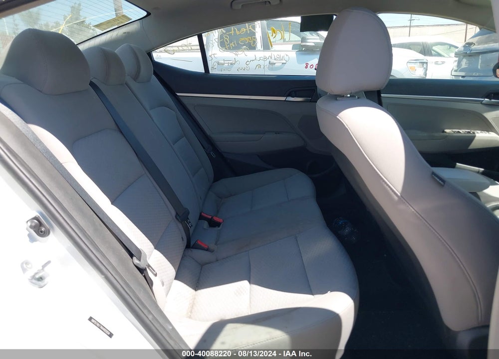 2019 HYUNDAI ELANTRA SE VIN: 5NPD74LF7KH401054