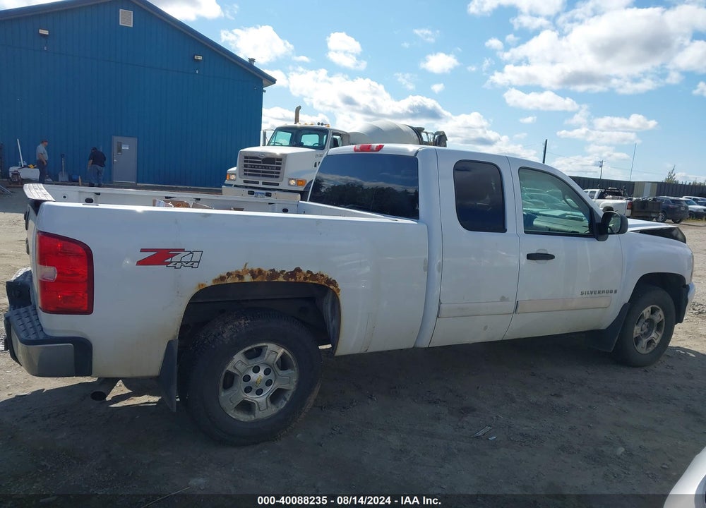 2007 CHEVROLET SILVERADO 1500 LT1 VIN: 2GCEK19J371652644